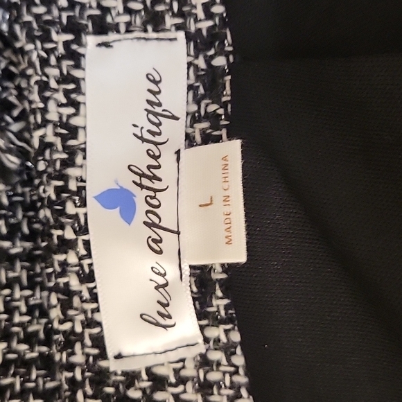 luxe APOTHETIQUE Black Tweed Metallic Faux Wrap Fringe Preppy Mini Skirt - Picture 5 of 7